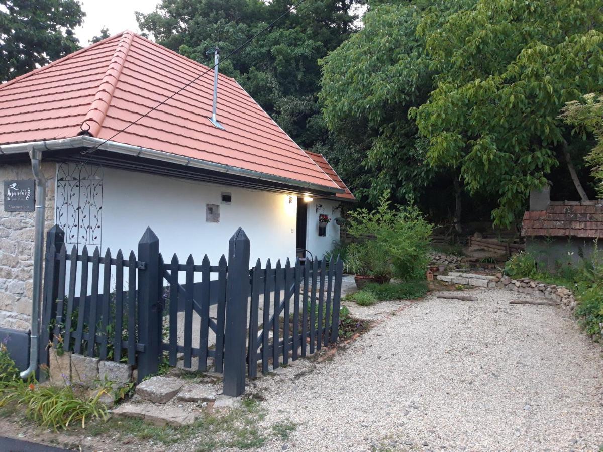 Kismadar Vendeghaz Noszvaj Exterior foto